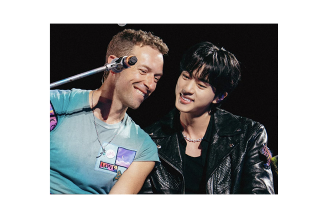BTS・JIN、Coldplay公演にサプライズ登場、SNSでコラボが話題 画像