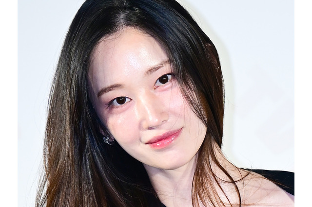 大谷翔平も目撃した“レギンス始球式”で日本でも一躍有名に!韓国美人女優の極細ウエスト&完璧Sライン 画像