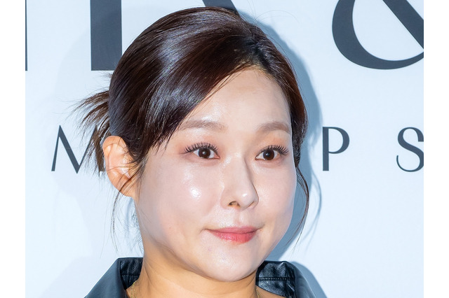 韓国未流通のブランドノベルティを転売？突然の疑惑を女性タレントが説明…業者も登場 画像