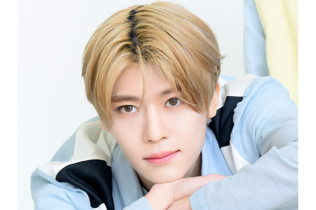 NCT WISH・シオン、2度の中止を経て念願の始球式に登場！“ピンクユニ”着用で話題 画像