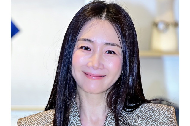 バリキャリ感すごい…女優チェ・ジウ、スーツ姿で魅せた“シゴデキ女優の風格”【独自写真】 画像
