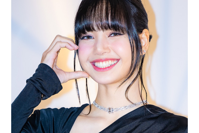 シースルー衣装から“規格外の色気”…BLACKPINK・リサが見せる「スーパースターの余裕」【PHOTO】 画像