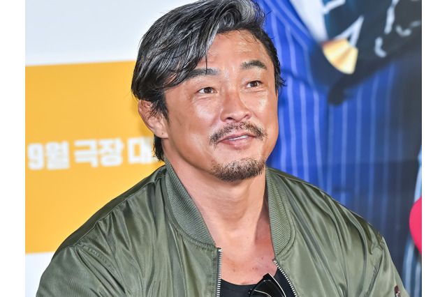 今や“人気ユーチューバー”秋山成勲、韓国でスキンケアブランドモデル就任 紫外線対策の重要性アピール 画像