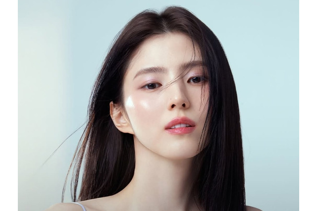 ハン・ソヒ、“世界が恋するまなざし”でファンミ本格始動！直筆メッセージ入りポスター公開 画像