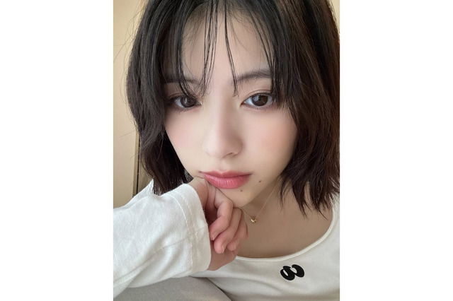 出口夏希の至近距離ショットが「ビジュやべえ」「かわいいの天才」! 私服も“尊い”と話題に 画像