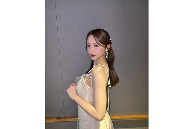 森香澄、“大人可愛く”ドレスアップ!「とっても綺麗」「お人形みたい」と反響続々 画像