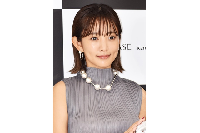 夏菜、36歳誕生日を報告！“口角も毛穴もたるみ気味”と自虐も「全然イケテルーー！」の声 画像