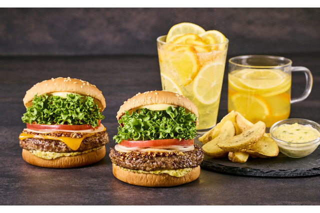 フレッシュネスバーガー、国産黒毛和牛100％の贅沢な味わい！「黒毛和牛バーガー」が6月4日より発売 画像