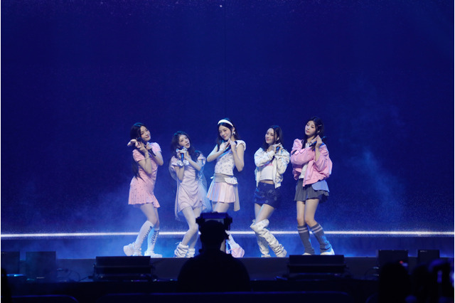 ILLIT、BoAのデビュー曲をカバー! 「2025 Weverse Con Festival」パフォーマンスに反響 画像