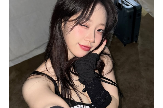 日本AV女優に“勧誘”された元K-POPアイドル、胸元ざっくり衣装で大学祭ステージに登場「サイコー♡」 画像