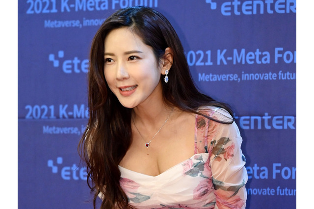 結婚を発表すると同時に疑惑に包まれた43歳のK-POPアイドル…恋人がいたのに“お見合い番組”に出演した？ 画像