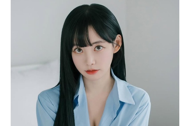 韓国サッカーの人気女子アナ、“そこ”に目が行くVネックSHOT!「天女のような美貌」とファン絶賛【PHOTO】 画像