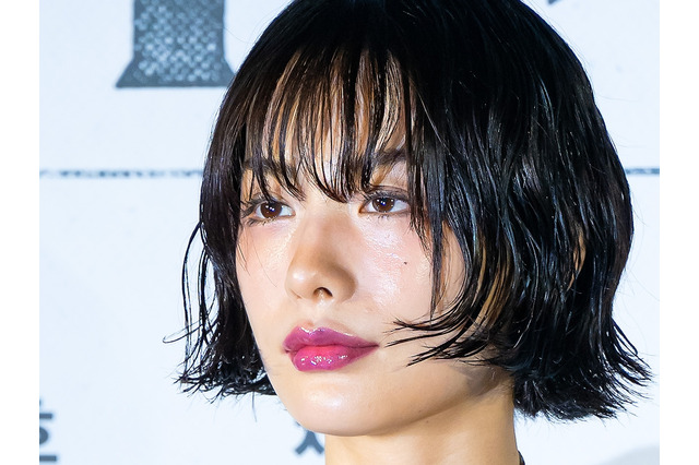 “全身タトゥー”を「バカみたい」と消したナナ、一つだけ残した「1968」に込めた思いとは？ 画像