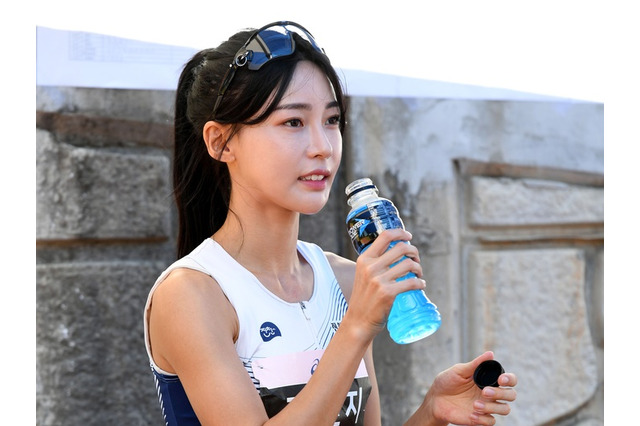 1年前には断っていたが…aespa・カリナそっくりの韓国陸上選手、満を持して人気恋リア出演へ 画像