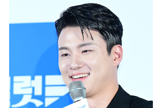 “脱走兵追跡”を描いたドラマで横暴な兵長を熱演、俳優シン・スンホが前十字靱帯断裂で兵役免除に 画像