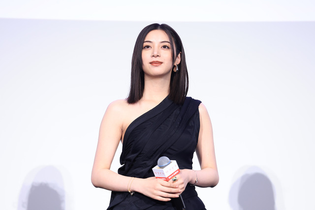 池田エライザ、Rin音の生歌唱に感動！「エネルギーがすごくて…」 映画『リライト』舞台挨拶 画像