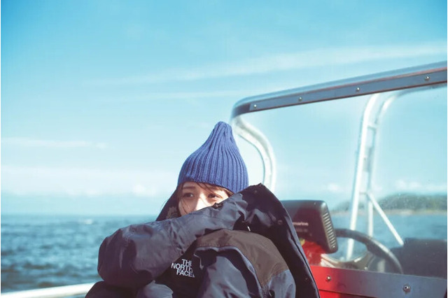 長濱ねる、“あまりにもオフ”な防寒着カットを公開！「初夏というのにとても寒かった」 画像