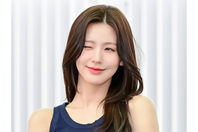 “夏の女神”が空港に降臨！i-dle・ミヨン、眩しすぎる美貌で視線を独占【PHOTO】 画像