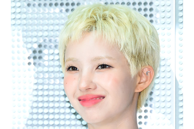 i-dle・ソヨン、制服着て清純な姿を披露！自身がバンドのためにプロデュースした楽曲を歌唱 画像