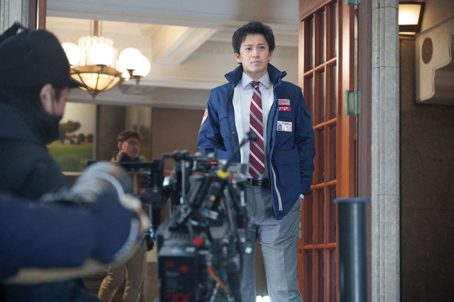 小栗旬、松坂桃李ら名シーン撮影の裏側！『フロントライン』豪華キャスト6名のメイキング映像が公開 画像