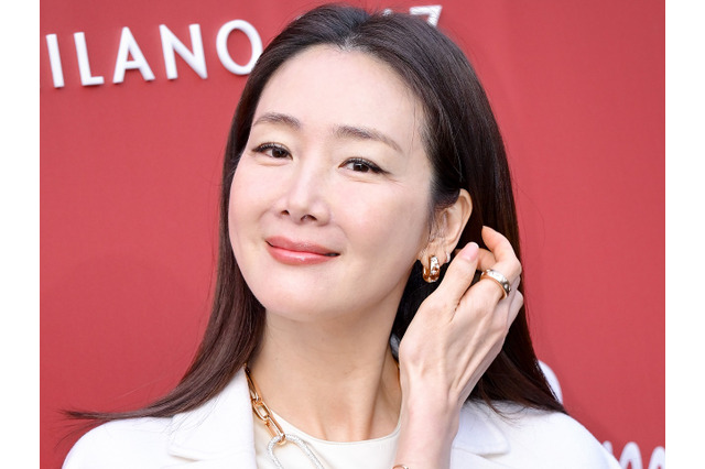 「20歳も年下のママたちについて回っている」『冬ソナ』女優チェ・ジウ（50）、高齢出産の育児の苦労を明かす 画像