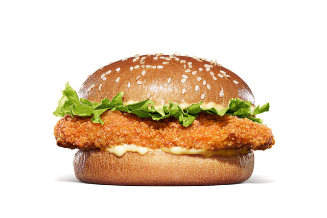 スモーキーな香りがたまらない！バーガーキング、「スモーキーフライドチキンバーガーズ」3種が新発売 画像