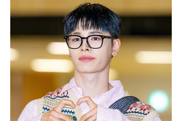 まるで彫刻…“NiziUの弟”NEXZ・ハル、完璧すぎる横顔に「もはや人間国宝」の声！【PHOTO】 画像