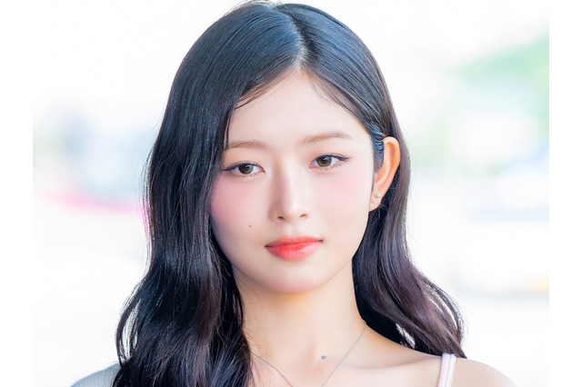 BTS・J-HOPEも“いいね”で話題！IVE・レイ、大人の色気漂うオフショットに釘付け「危険なほど魅力的」【PHOTO】 画像