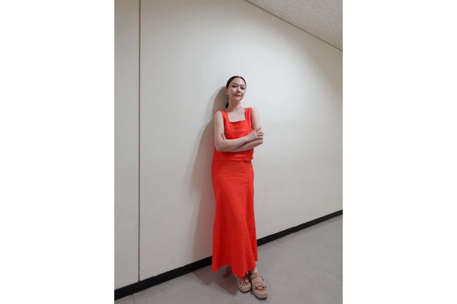 「二の腕ー!!!!出る季節ー」村重杏奈、夏ファッション一挙公開! 画像