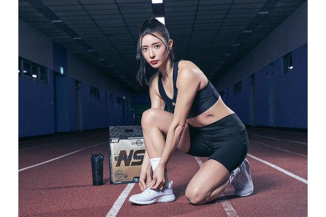 疲労困憊で太ももプルプル…人気女優似の韓国陸上選手、“短めレギンス”の脚トレSHOTに「素晴らしい」の声【PHOTO】 画像