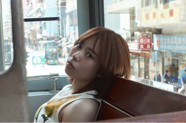 声優・伊達さゆり、約3年ぶりの写真集が発売決定！異国の地でアンニュイな表情を見せる 画像