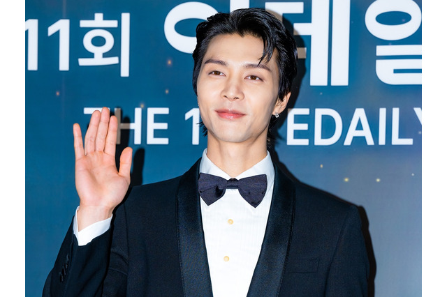 「遭遇したかった」NCT・ジャニー、185cmの“異次元スタイル”際立つ東京観光SHOTに反響【PHOTO】 画像