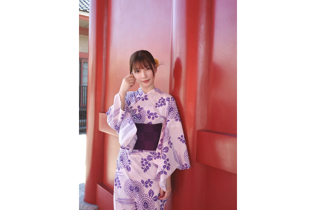 雪平莉左、神社での“浴衣美人ショット”にファン「似合い過ぎる」「浴衣姿最強すぎ！」 画像