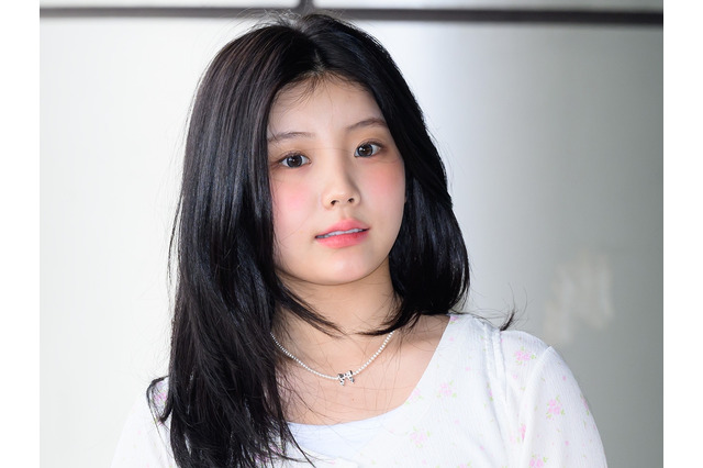 これは反則…ILLIT・ウォンヒ、オン眉ポニーテールSHOTにファン胸キュン「可愛すぎる」【PHOTO】 画像