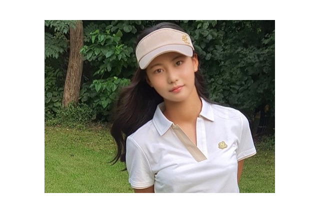 本当に18歳?女優の母を持つ美しき韓国ゴルファーがプロ転向 TWICE事務所も惚れたビジュアルで話題 画像