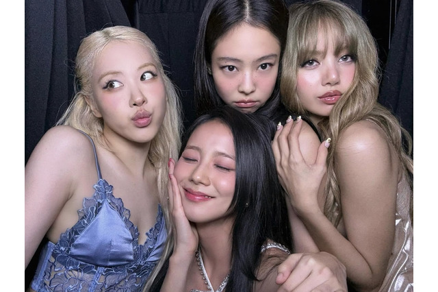 BLACKPINK、“デビュー9周年”をメンバー全員が集合SHOTで祝福！「美しいレディたちと過ごした9年」 画像