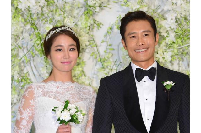 “イ・ビョンホンの妻”女優イ・ミンジョン、結婚記念日に息子の試合観戦！微笑ましい日常公開 画像