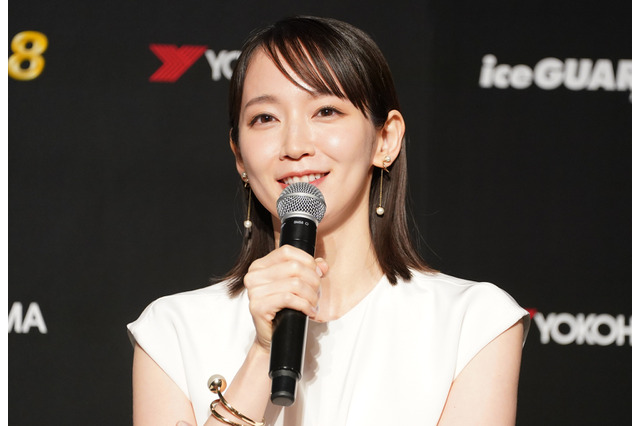 吉岡里帆、思わず見惚れる大人ドレスで東カレ登場！撮影動画が公開に 画像