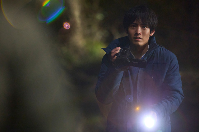 赤楚衛二、心霊スポットで誕生日迎える！映画『近畿地方のある場所について』メイキング特別映像公開 画像