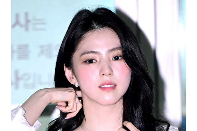 “脇腹タトゥー”も大胆披露…女優ハン・ソヒ、ヒョウ柄ドレスで放つ色香と圧巻美貌【PHOTO】 画像