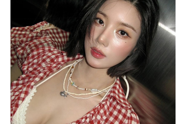 “びしょ濡れフェスの女神”クォン・ウンビ、色白肌際立つ洗練されたスタイルに視線釘付け【独自写真】 画像