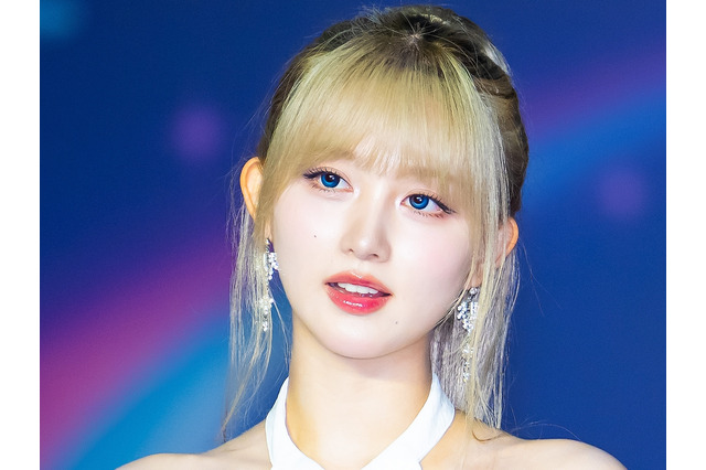 森に舞い降りた“妖精”？IVE・ガウル、神秘的なビジュアルが「異次元」と話題【PHOTO】 画像