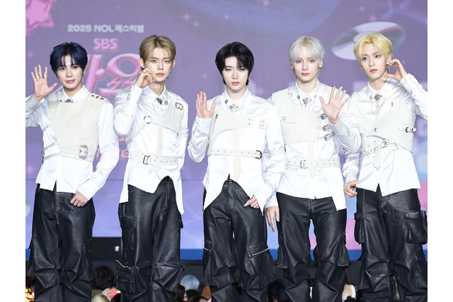 TXT、授賞式『K-WORLD DREAM AWARDS』で“3冠”達成！グローバルスターの風格を見せつける 画像