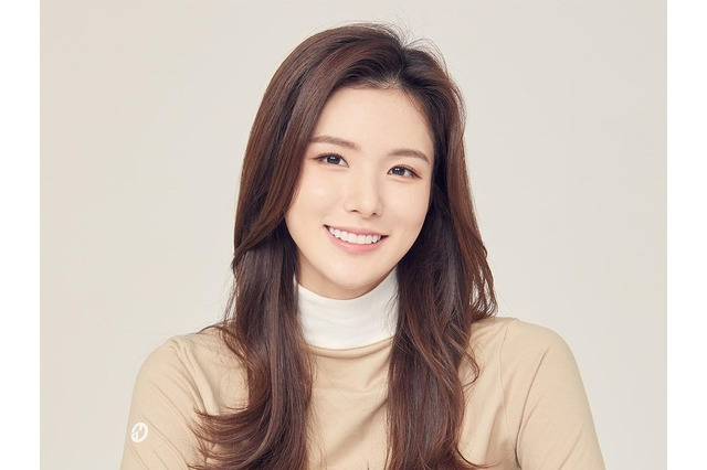 細身だけどグラマラス…韓国女子ゴルファーの“ぴたぴた”ポロシャツSHOTに「素敵すぎ」の声【PHOTO】 画像