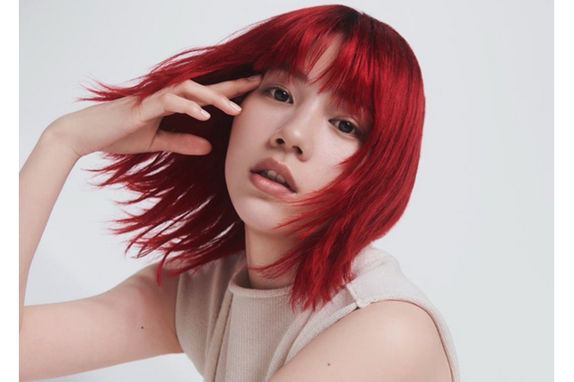 のん、インパクト抜群の“赤髪ビジュアル”に反響！3rdアルバムリリースを報告 画像