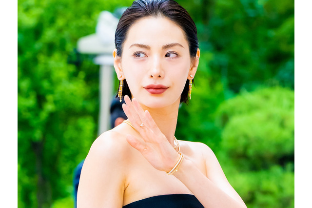 「世界で最も美しい顔」1位に選ばれたナナがソロ歌手デビューへ!芸能活動16年目で臨む新境地 画像