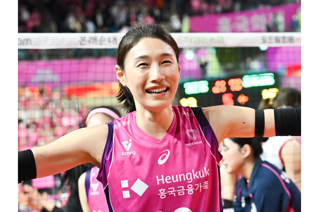 日韓戦まで予告 日本でも活躍した“バレー女帝”キム・ヨンギョン、新人監督として奮闘「私生活を失った」 画像