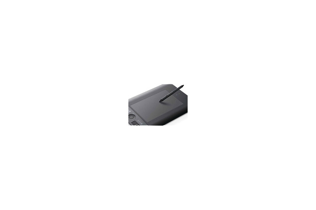 ワコム、プロ向けペンタブ「Intuos4」のワイヤレスモデル 画像