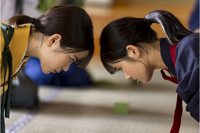 ドラマ『ちはやふるーめぐりー』今夜最終回！藍沢めぐる（當真あみ）が月浦凪（原菜乃華）とついに対戦 画像