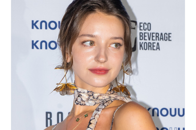 韓国在住のロシア美女タレント、吸い込まれそうな美貌に釘付け…輝きを放つビジュアルに注目【PHOTO】 画像